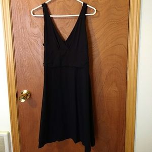 Patagonia organic cotton L black dress